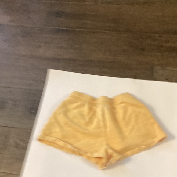 Old Navy Women’s XS Shorts - Picture 2 of 3